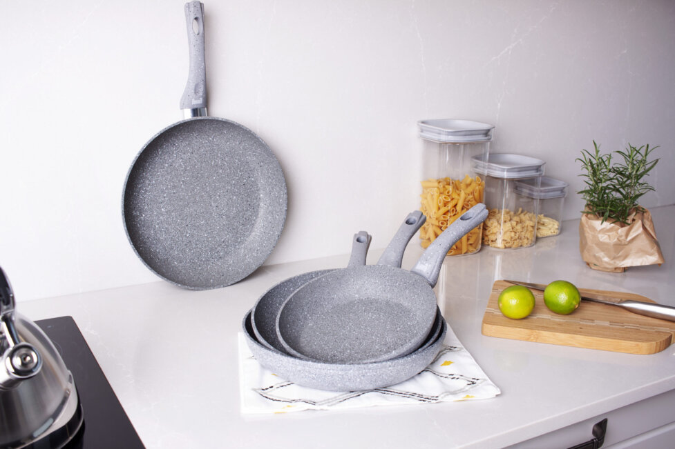 Stone Frying Pan with Lid - Image 8